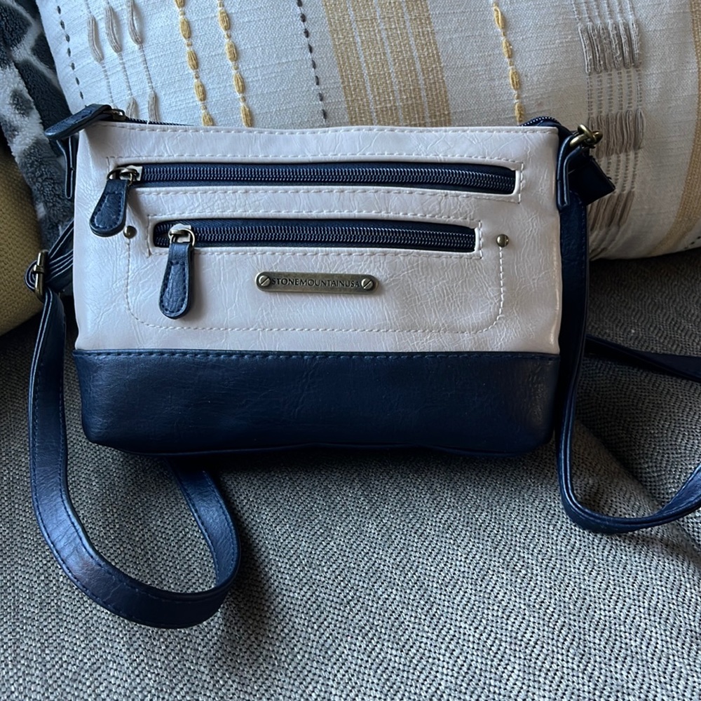 Crossbody purse